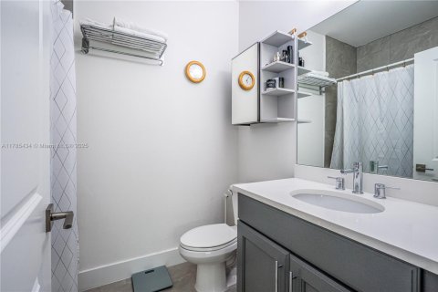 Townhouse in Dania Beach, Florida 3 bedrooms, 180.97 sq.m. № 1708218 - photo 30