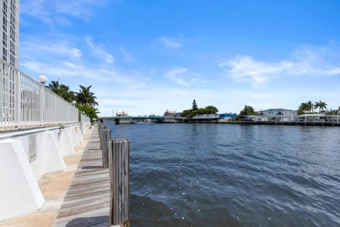 Condominio en venta en Fort Lauderdale, Florida, 2 dormitorios, 130.06 m2 № 2272511 - foto 26