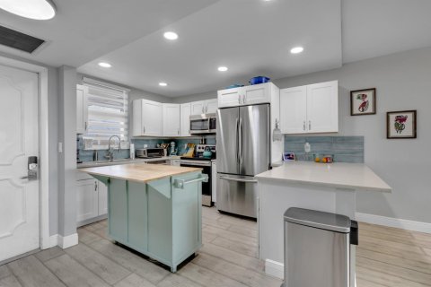 Condominio en venta en Fort Lauderdale, Florida, 2 dormitorios, 130.06 m2 № 2272511 - foto 2