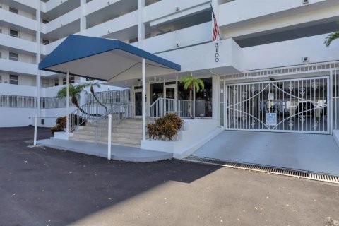 Condominio en venta en Fort Lauderdale, Florida, 2 dormitorios, 130.06 m2 № 2272511 - foto 30