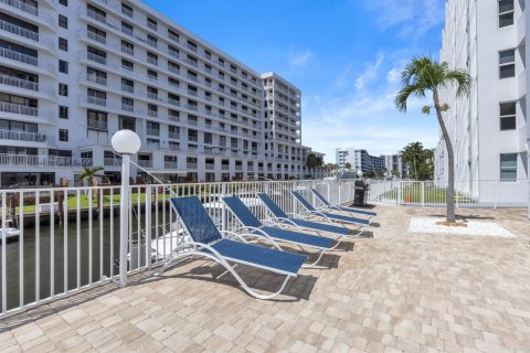 Condominio en venta en Fort Lauderdale, Florida, 2 dormitorios, 130.06 m2 № 2272511 - foto 23