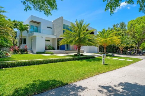 House in Key Biscayne, Florida 6 bedrooms, 595.04 sq.m. № 2021108 - photo 3