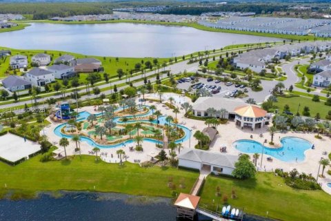 Touwnhouse à vendre à Kissimmee, Floride: 4 chambres № 2170372 - photo 29