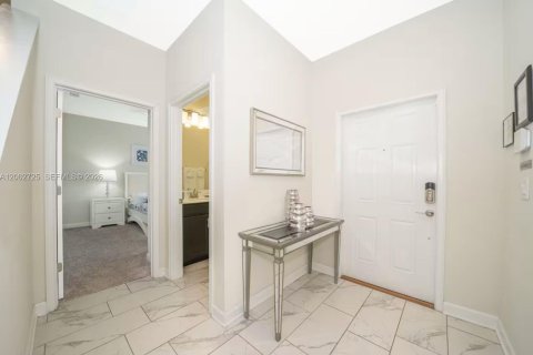 Touwnhouse à vendre à Kissimmee, Floride: 4 chambres № 2170372 - photo 13