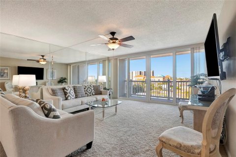 Copropriété à louer à Treasure Island, Floride: 2 chambres, 121.52 m2 № 2408200 - photo 10