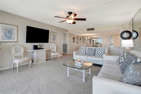 Copropriété à louer à Treasure Island, Floride: 2 chambres, 121.52 m2 № 2408200 - photo 12