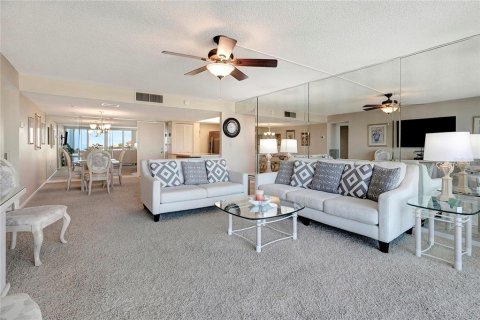 Copropriété à louer à Treasure Island, Floride: 2 chambres, 121.52 m2 № 2408200 - photo 13
