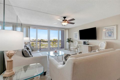 Copropriété à louer à Treasure Island, Floride: 2 chambres, 121.52 m2 № 2408200 - photo 9