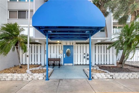 Copropriété à louer à Treasure Island, Floride: 2 chambres, 121.52 m2 № 2408200 - photo 27