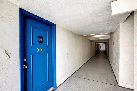 Copropriété à louer à Treasure Island, Floride: 2 chambres, 121.52 m2 № 2408200 - photo 3
