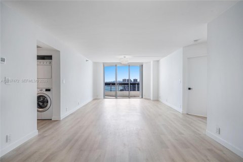 Copropriété à louer à Aventura, Floride: 2 chambres, 109.72 m2 № 2154226 - photo 2