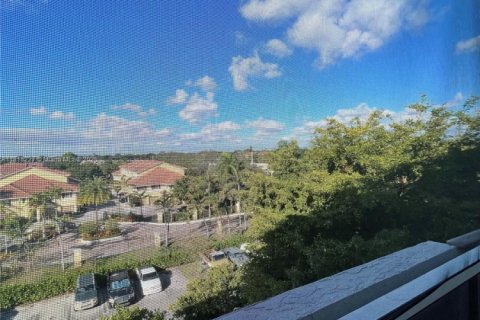 Снять в аренду кондоминиум в Майами, Флорида 1 спальня, 60.67м2, № 1775259 - фото 16