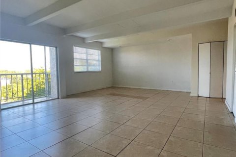 Снять в аренду кондоминиум в Майами, Флорида 1 спальня, 60.67м2, № 1775259 - фото 2