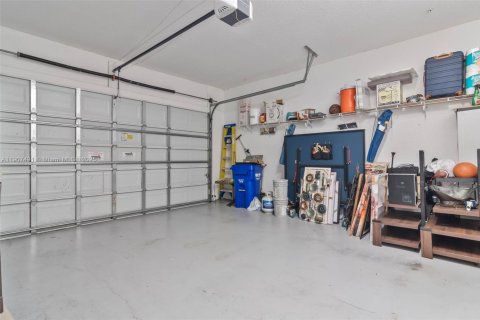 Townhouse in Pembroke Pines, Florida 4 bedrooms, 261.61 sq.m. № 1963905 - photo 27