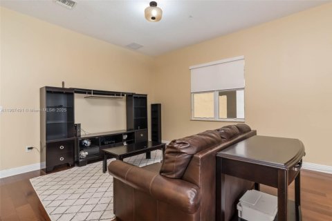 Townhouse in Pembroke Pines, Florida 4 bedrooms, 261.61 sq.m. № 1963905 - photo 20
