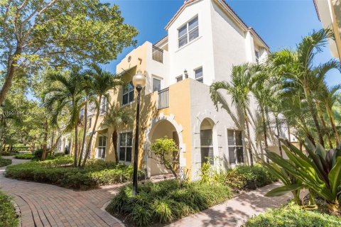 Townhouse in Pembroke Pines, Florida 4 bedrooms, 261.61 sq.m. № 1963905 - photo 29