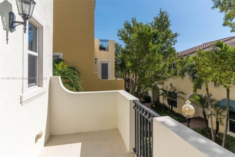 Townhouse in Pembroke Pines, Florida 4 bedrooms, 261.61 sq.m. № 1963905 - photo 26