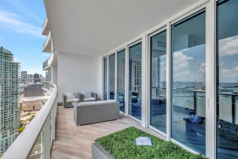 Condo in Miami, Florida, 2 bedrooms  № 1936405 - photo 25
