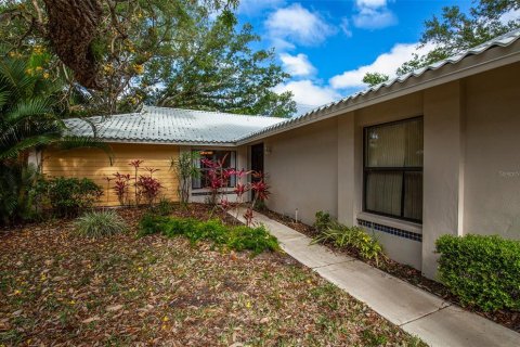 Condo in Venice, Florida, 2 bedrooms № 2233518 - photo 3