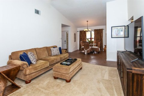 Condo in Venice, Florida, 2 bedrooms № 2233518 - photo 14