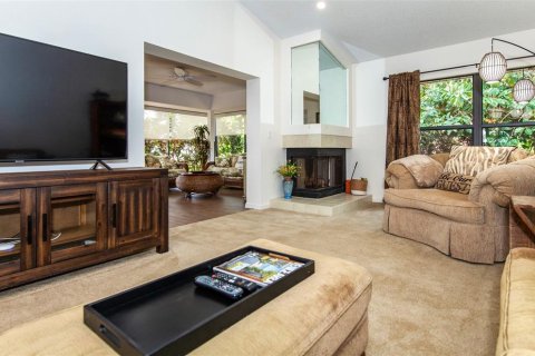 Condo in Venice, Florida, 2 bedrooms № 2233518 - photo 11