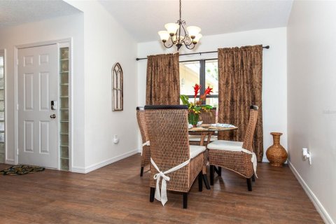 Condo in Venice, Florida, 2 bedrooms № 2233518 - photo 7
