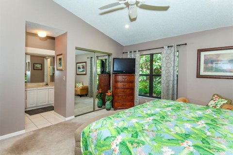 Condo in Venice, Florida, 2 bedrooms № 2233518 - photo 29