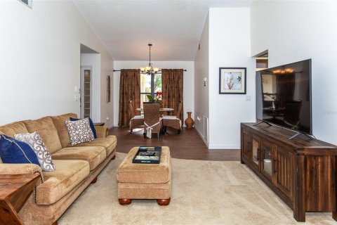 Condo in Venice, Florida, 2 bedrooms № 2233518 - photo 13