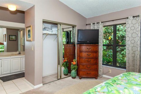 Condo in Venice, Florida, 2 bedrooms № 2233518 - photo 30