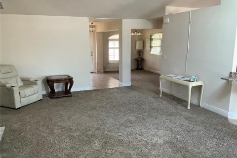 House in Leesburg, Florida 3 bedrooms, 189.06 sq.m. № 1918211 - photo 14