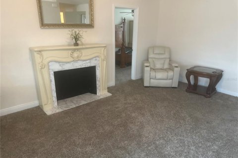 Casa en venta en Leesburg, Florida, 3 dormitorios, 189.06 m2 № 1918211 - foto 13