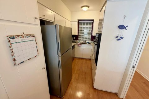 Condo in Lakeland, Florida, 2 bedrooms № 2219255 - photo 15
