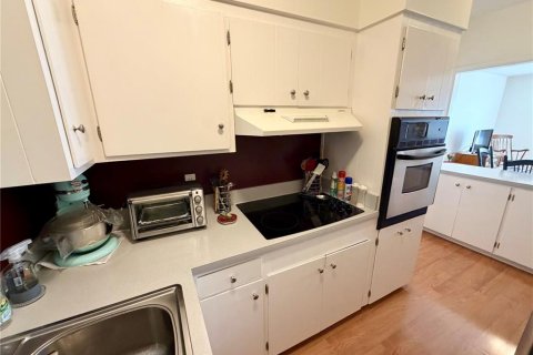 Condo in Lakeland, Florida, 2 bedrooms № 2219255 - photo 19