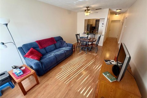 Condo in Lakeland, Florida, 2 bedrooms № 2219255 - photo 12