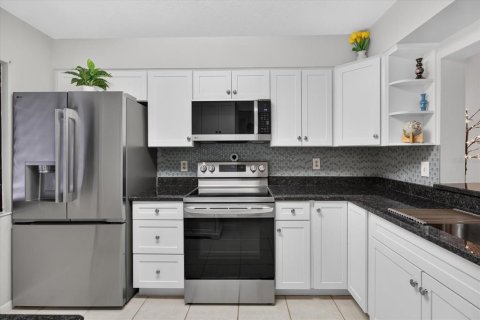 Copropriété à vendre à Tarpon Springs, Floride: 2 chambres, 98.94 m2 № 2413768 - photo 9