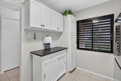Copropriété à vendre à Tarpon Springs, Floride: 2 chambres, 98.94 m2 № 2413768 - photo 11