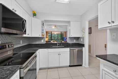 Copropriété à vendre à Tarpon Springs, Floride: 2 chambres, 98.94 m2 № 2413768 - photo 12