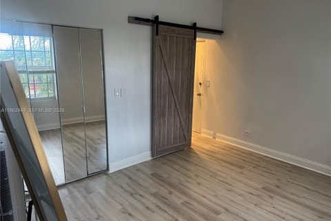 Купить кондоминиум в Майами-Бич, Флорида 1 спальня, 39.02м2, № 2024219 - фото 17