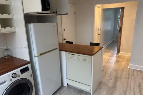 Купить кондоминиум в Майами-Бич, Флорида 1 спальня, 39.02м2, № 2024219 - фото 10