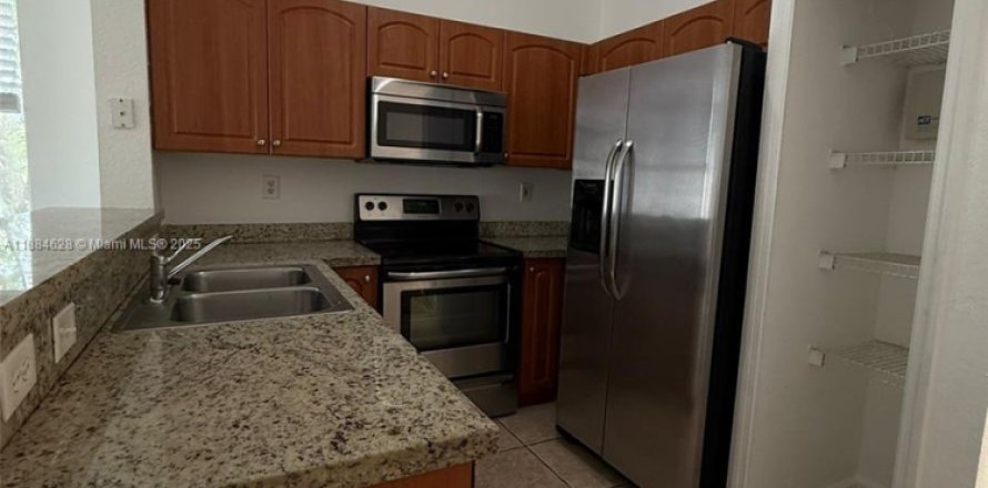 Condo à Hialeah, Floride, 2 chambres  № 1930201