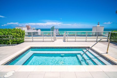 Copropriété à vendre à Hollywood, Floride: 1 chambre, 56.48 m2 № 2392503 - photo 10