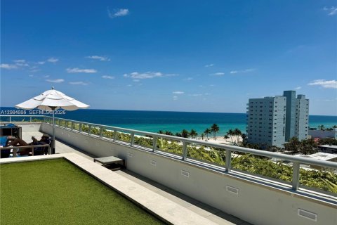 Copropriété à vendre à Hollywood, Floride: 1 chambre, 56.48 m2 № 2392503 - photo 3