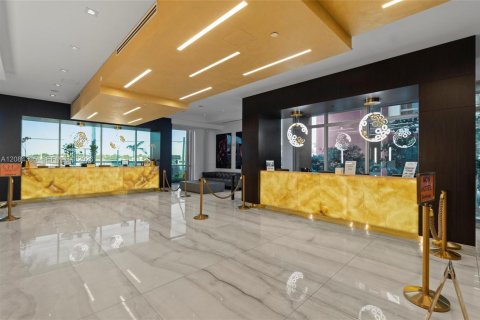 Copropriété à vendre à Hollywood, Floride: 1 chambre, 56.48 m2 № 2392503 - photo 12