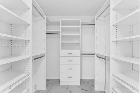 Condo in Coconut Creek, Florida, 2 bedrooms  № 2053098 - photo 20