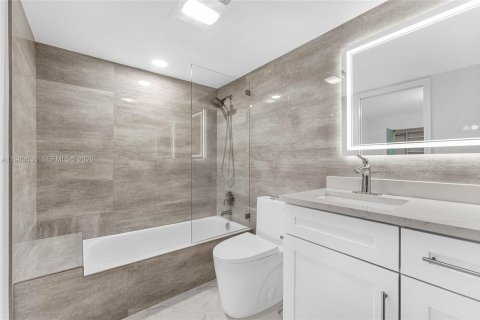 Condo in Coconut Creek, Florida, 2 bedrooms  № 2053098 - photo 12