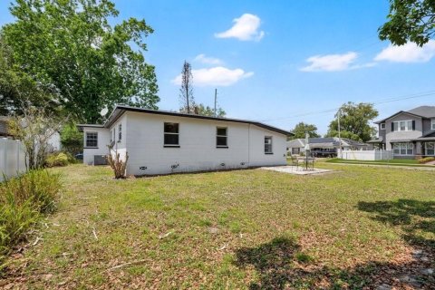 House in Orlando, Florida 3 bedrooms, 143.26 sq.m. № 2213205 - photo 24