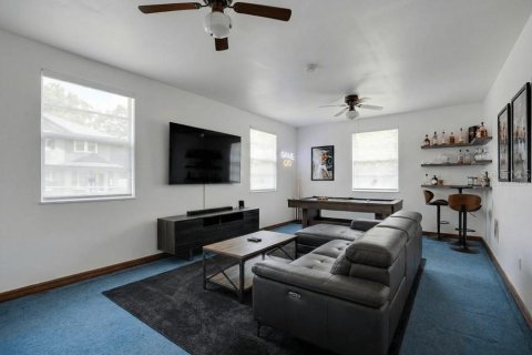 House in Orlando, Florida 3 bedrooms, 143.26 sq.m. № 2213205 - photo 20