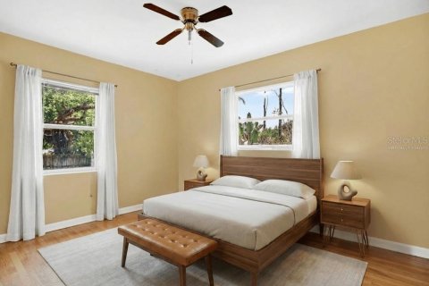 House in Orlando, Florida 3 bedrooms, 143.26 sq.m. № 2213205 - photo 13