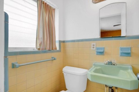 House in Orlando, Florida 3 bedrooms, 143.26 sq.m. № 2213205 - photo 17