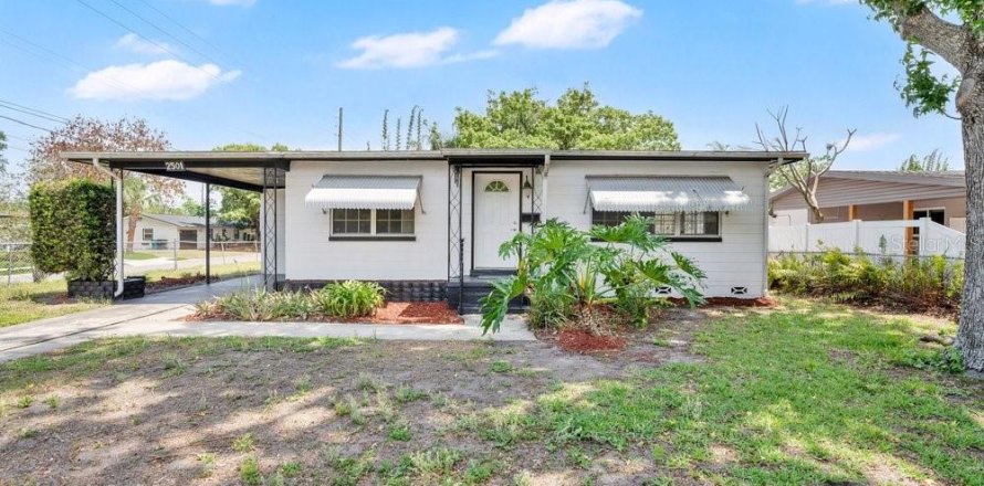 House in Orlando, Florida 3 bedrooms, 143.26 sq.m. № 2213205